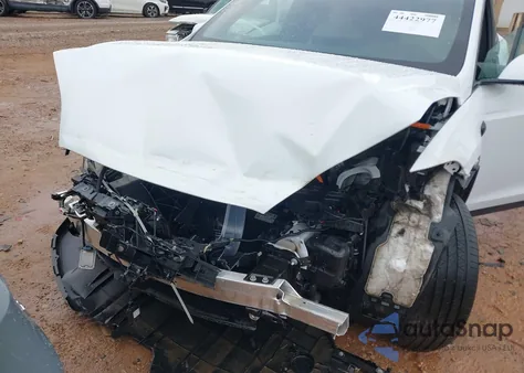 2021 Tesla Model X Long Range Dual Motor All-Wheel Drive z USA, uszkodzony, nr VIN 5YJXCBE50MF326779